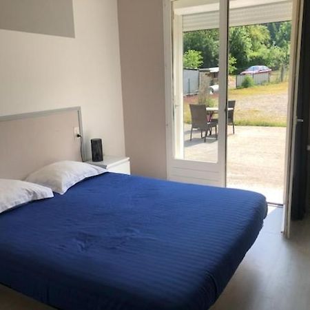 Hotel Bon Accueil Oyonnax Exteriör bild