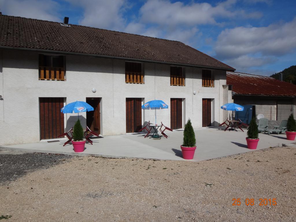 Hotel Bon Accueil Oyonnax Exteriör bild