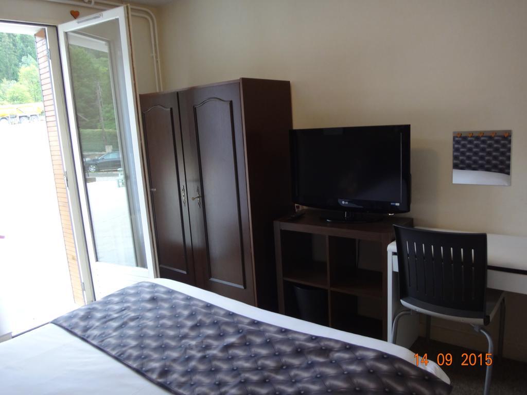 Hotel Bon Accueil Oyonnax Rum bild